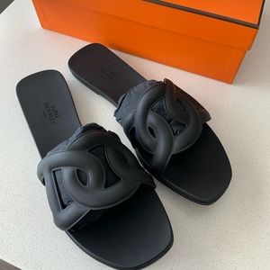 ❌❌SOLD❌❌Hermes aloha rubber sandals